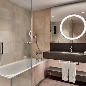 One-Bedroom Penthouse Suite Park View